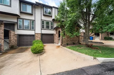 2317 Driftwood Pl, Saint Louis, MO 63146