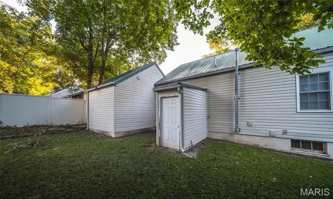 Exterior - 906 E 6th St, Rolla, MO 65401 photo 5 of 12