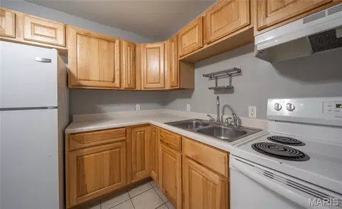 Kitchen - 906 E 6th St, Rolla, MO 65401 photo 2 of 2