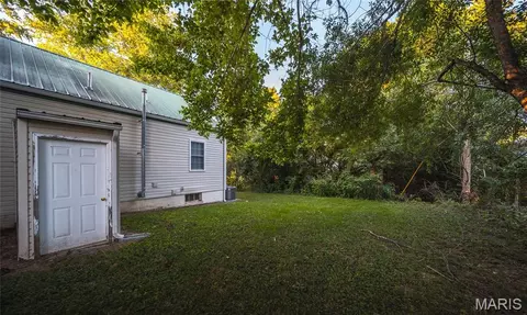 Exterior - 906 E 6th St, Rolla, MO 65401 photo 4 of 12
