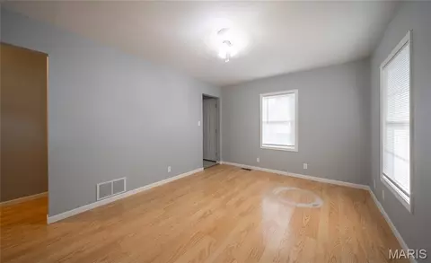 Living - 906 E 6th St, Rolla, MO 65401 photo 2 of 2