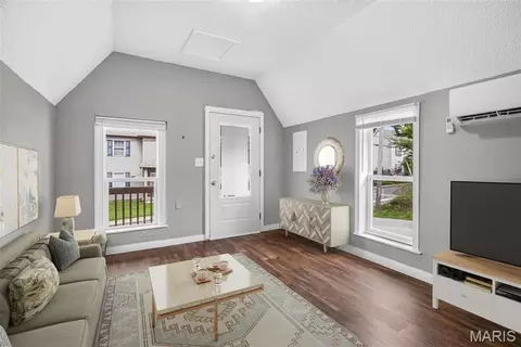 Living - 310 Moore St, Festus, MO 63028 photo 1 of 4