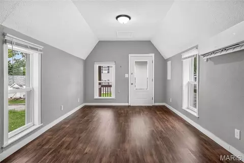 Living - 310 Moore St, Festus, MO 63028 photo 2 of 4