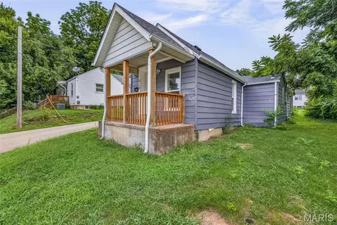 Exterior - 310 Moore St, Festus, MO 63028 photo 3 of 8