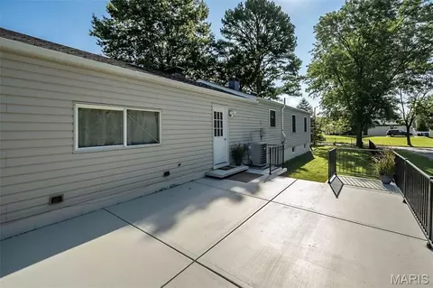 Other - 304 Essen Ln, Ballwin, MO 63021 photo 10 of 12