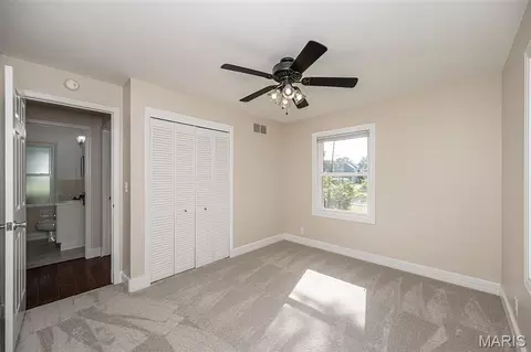 Bedroom - 304 Essen Ln, Ballwin, MO 63021 photo 5 of 6