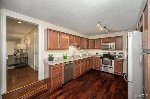 Kitchen - 304 Essen Ln, Ballwin, MO 63021 photo 1 of 3