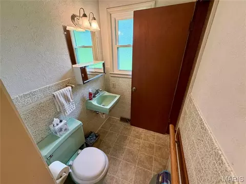 Bath - 266 Grandview Dr, Jackson, MO 63755 photo 4 of 7