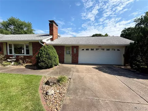 Exterior - 266 Grandview Dr, Jackson, MO 63755 photo 3 of 11