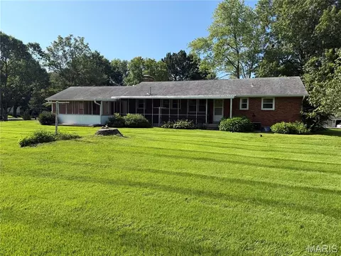Exterior - 266 Grandview Dr, Jackson, MO 63755 photo 6 of 11