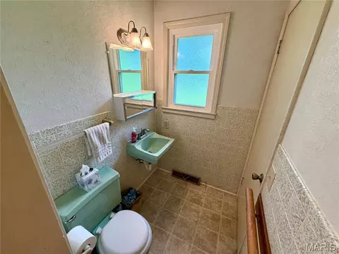 Bath - 266 Grandview Dr, Jackson, MO 63755 photo 5 of 7