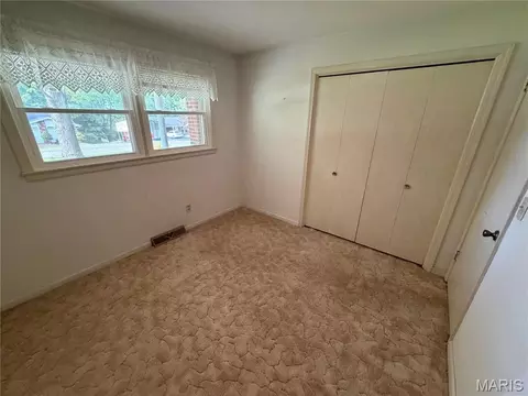 Bedroom - 266 Grandview Dr, Jackson, MO 63755 photo 2 of 6