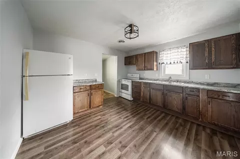Other - 804 E Hunt St, Salem, MO 65560 photo 2 of 9
