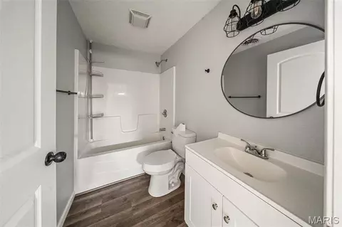 Bath - 804 E Hunt St, Salem, MO 65560 photo 1 of 1