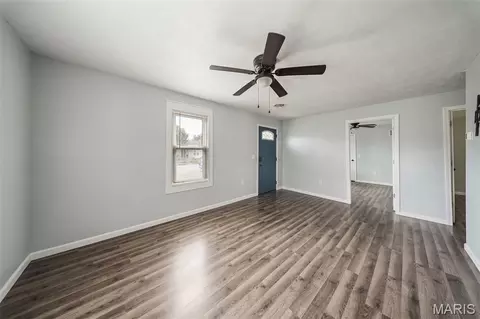 Living - 804 E Hunt St, Salem, MO 65560 photo 1 of 1