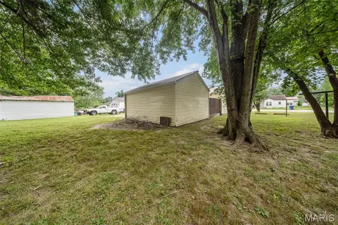 Exterior - 804 E Hunt St, Salem, MO 65560 photo 9 of 9