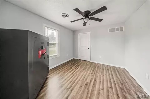 Other - 804 E Hunt St, Salem, MO 65560 photo 4 of 9