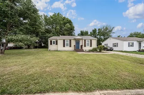 Exterior - 804 E Hunt St, Salem, MO 65560 photo 3 of 9