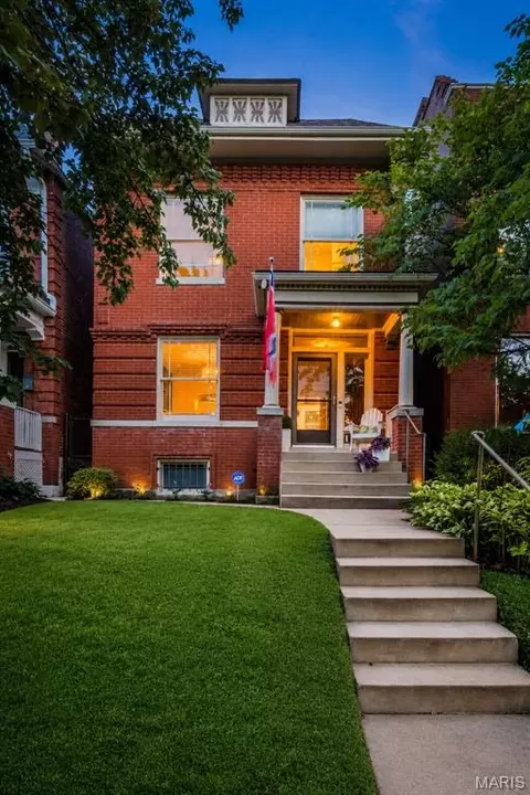4142 Cleveland Ave, Saint Louis, MO 63110