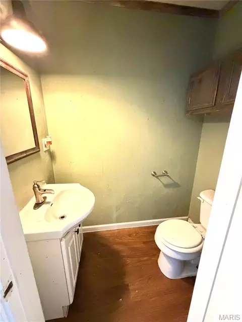 Bath - 221 E 3rd St, Mountain View, MO 65548 photo 1 of 3