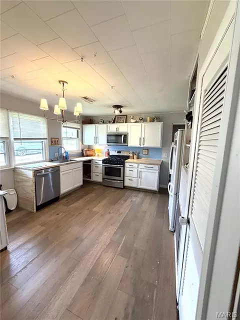 Kitchen - 221 E 3rd St, Mountain View, MO 65548 photo 1 of 1