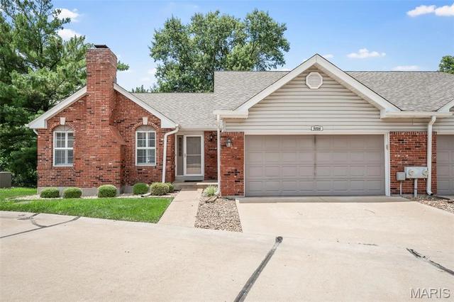 5116 Kennerly Place Dr, Saint Louis, MO 63128