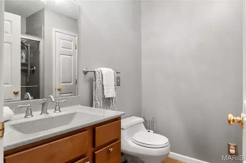 Bath - 794 Linns Mill Rd, Troy, MO 63379 photo 3 of 3