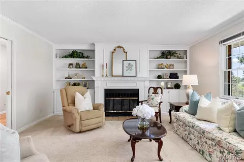 Living - 794 Linns Mill Rd, Troy, MO 63379 photo 1 of 3