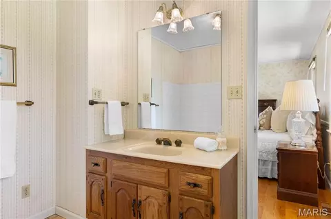 Bath - 794 Linns Mill Rd, Troy, MO 63379 photo 1 of 3