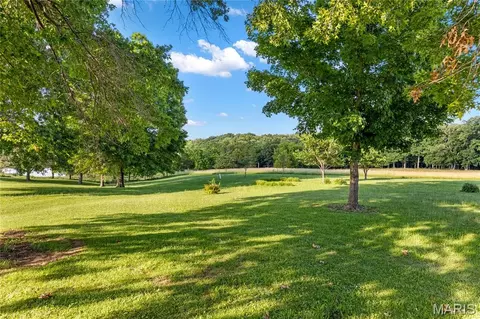 Exterior - 794 Linns Mill Rd, Troy, MO 63379 photo 7 of 17