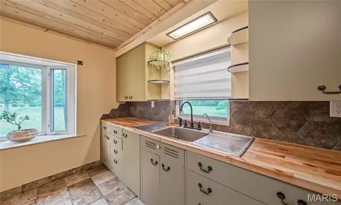 Kitchen - 12375 County Road 7130, Rolla, MO 65401 photo 1 of 2