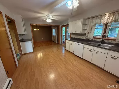 Kitchen - 15 Quarry Rd, Troy, MO 63379 photo 2 of 2