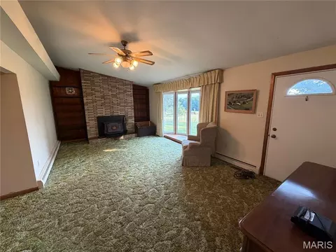 Living - 15 Quarry Rd, Troy, MO 63379 photo 2 of 2