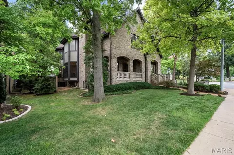 165 Gay Ave, Clayton, MO 63105