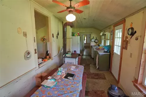 Entry Way - 1971 Epple Rd, Hermann, MO 65041 photo 1 of 5