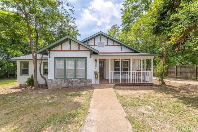 204 Brooks St, Doniphan, MO 63935