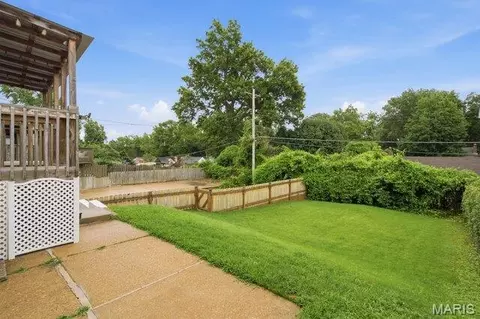 Exterior - 7262 Mackenzie Rd, Affton, MO 63123 photo 3 of 11