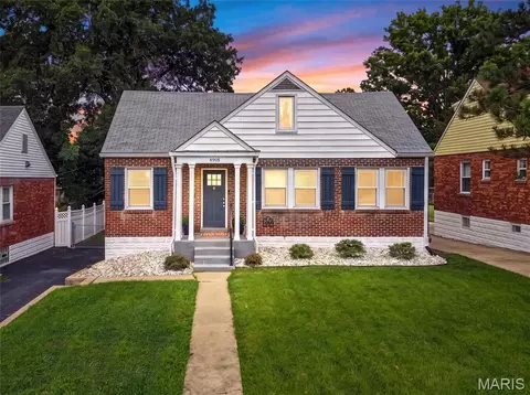 8905 Oneida, Saint Louis, MO 63114