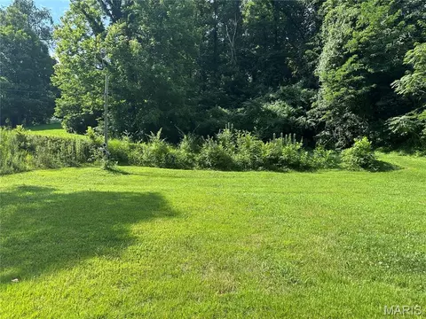 636 Fern Dr, Belleville, IL 62223