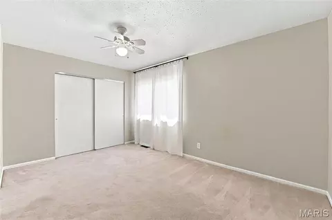 Bedroom - 879 Portsdown Rd, Ballwin, MO 63011 photo 3 of 7