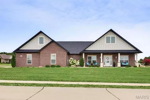 272 Orange Bowl Dr, Cape Girardeau, MO 63701