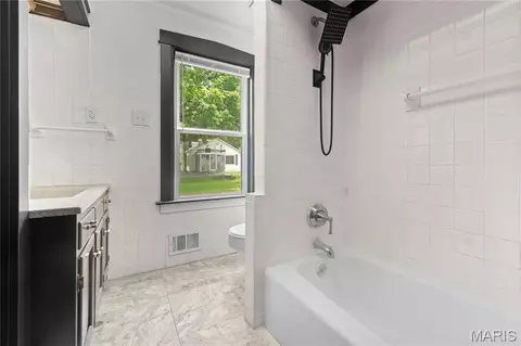 Bath - 1716 E B St, Belleville, IL 62221 photo 3 of 4