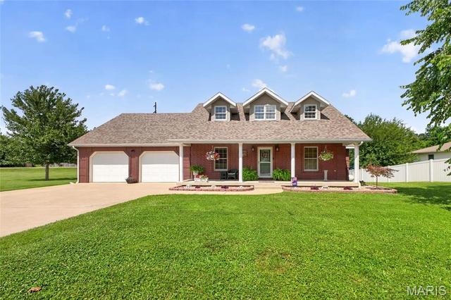 1269 Quail Valley Cir, Lebanon, MO 65536