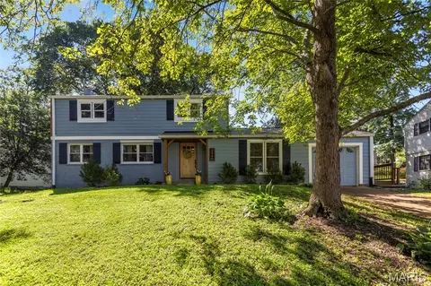 2240 Ferncliff Ln, Kirkwood, MO 63122