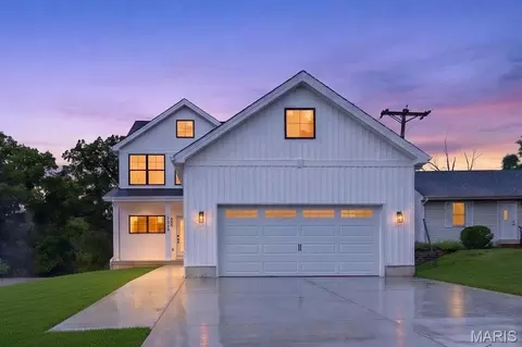 8555 Old Sappington Rd, Saint Louis, MO 63126
