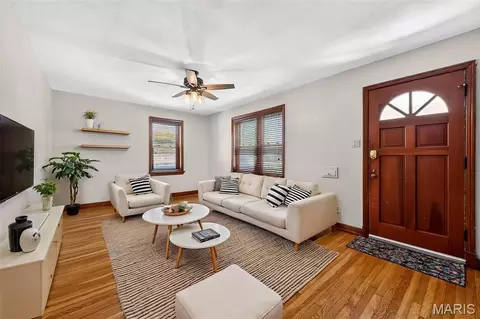 9313 Aster Ave, Affton, MO 63123 photo 5