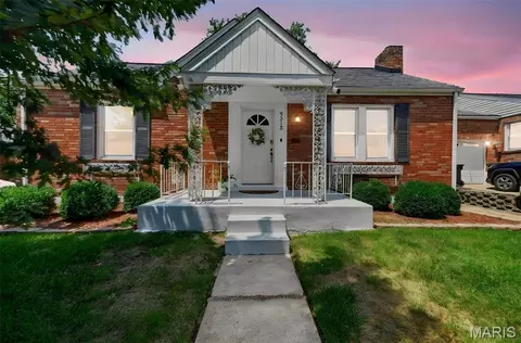 9313 Aster Ave, Affton, MO 63123 photo 2