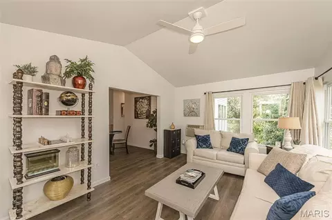 Living - 356 Carr Manor Ct, Ballwin, MO 63021 photo 2 of 2