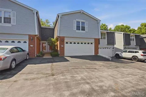 14520 Bantry Ln, Chesterfield, MO 63017
