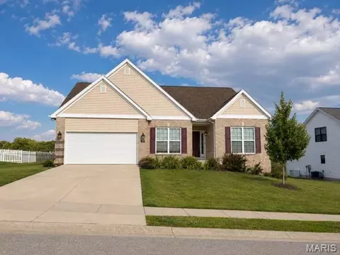 207 Grand Rapids Ln, Edwardsville, IL 62025